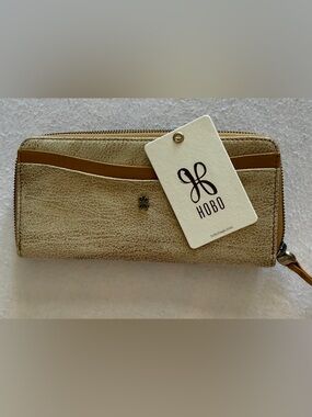 HOBO Leather Max Large Zip Around Wallet NWT Gold Leaf $138 Retail